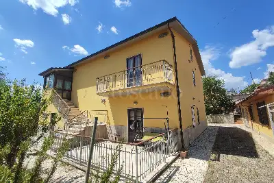 Casa Indipendente in vendita, Via Antica Arischia, L'Aquila