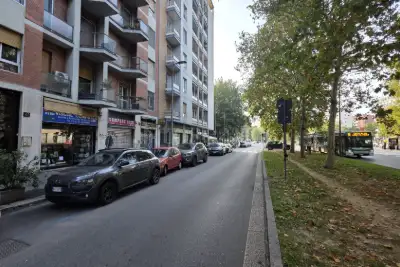 Negozio in vendita, Viale Pisa, Milano