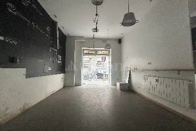 Negozio in vendita, Via Luciano Manara 7, Milano