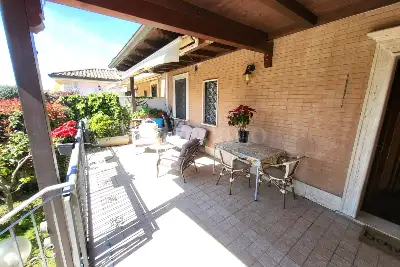 Villa in vendita, Via Torcegno, Roma