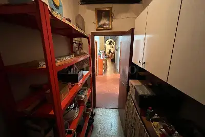 Casa in vendita, Via Ferrara, Prato