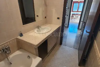 Casa in vendita, Via Spiro Valles, Roma