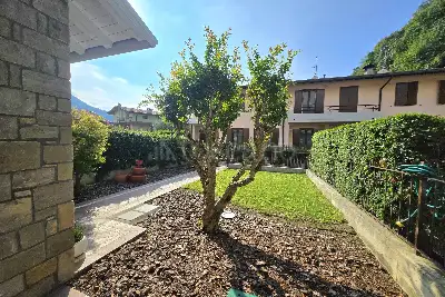 Villino a Schiera in vendita, Via Angelo Canossi, Villa Carcina