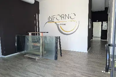 Negozio in vendita, Viale Gianluigi Bonelli, Roma