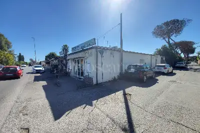 Negozio in vendita, Viale di Castel Porziano, Roma