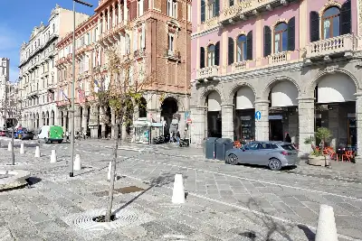 Negozio in vendita, Via Roma, Cagliari