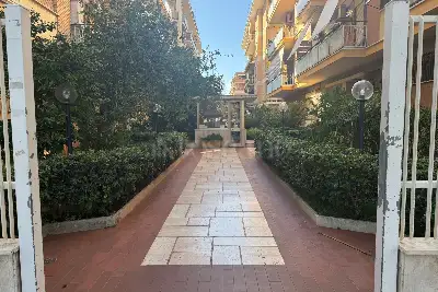 Casa in vendita, Viale delle Repubbliche Marinare, Roma