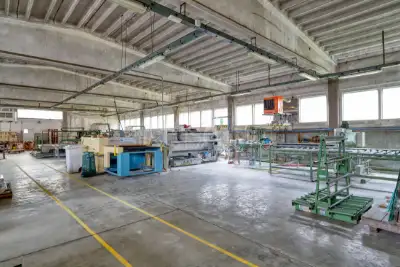 Capannone in vendita, Via Provinciale, Mesenzana