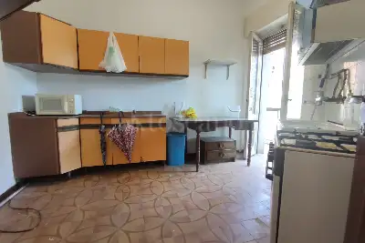 Casa in vendita, Via Zamboni, Brescia