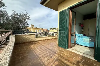 Villino a Schiera in vendita, Via Gozzi, Anzio