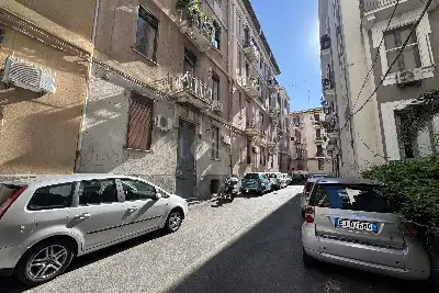 Casa in vendita, Via Montello, Catania