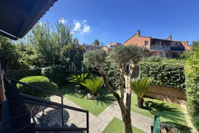 Villa Bifamiliare in vendita, Via Mario Lanza, Roma