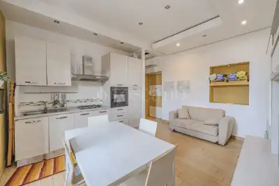 Casa in vendita, Via Federico di Donato, Roma
