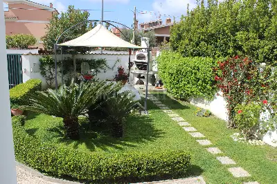 Villa Bifamiliare in vendita, Via Guglielmo Zuelli, Roma