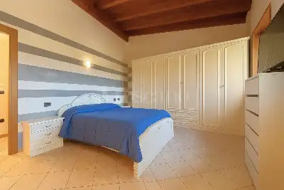 Casa Indipendente in vendita, Via Fichetto, Castiglione delle Stiviere