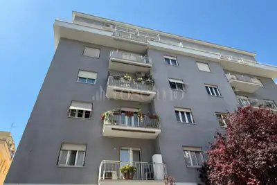 Attico in vendita, Via Edoardo Jenner, Roma