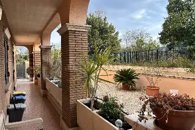 Villa in vendita, Viale dei Romagnoli, Roma