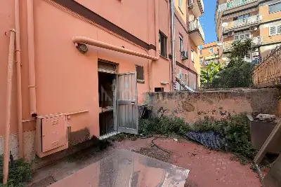 Negozio in affitto, Via Francesco D'Ovidio, Roma