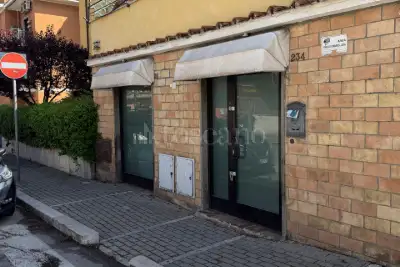 Negozio in vendita, Via Annia Regilla, Roma
