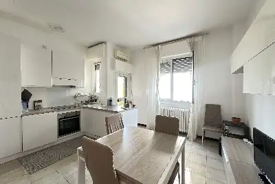 Casa in vendita, Via Lorenteggio, Milano