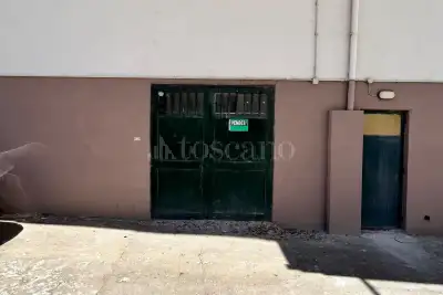 Magazzino in vendita, Via Rockfeller, Sassari