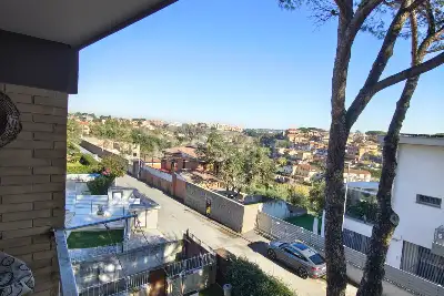 Villino a Schiera in vendita, Via Calosso, Roma