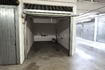 Box in affitto, Via degli Artisti, Firenze