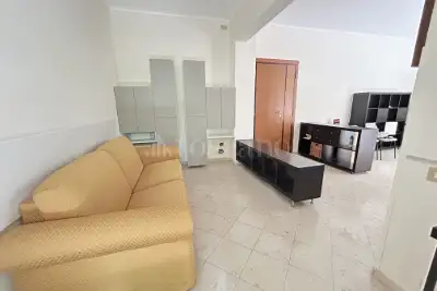 Casa in vendita, Via Guido Guinizelli, Roma