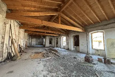 Casa Indipendente in vendita, Via Foscolo, Erba