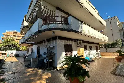 Casa in vendita, Via del Campo, Roma