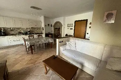 Casa in vendita, Via Pietro Nenni, Pomezia