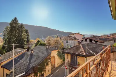 Casa in vendita, Via Dante, Marchirolo