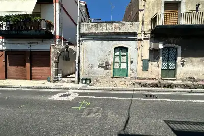 Casa Indipendente in vendita, Via Umberto, Sant'Agata li Battiati