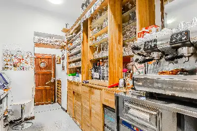 Attività Commerciale in vendita, Via Marconi, Besano