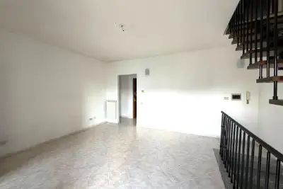 Villino a Schiera in vendita, Via Racconigi, Roma
