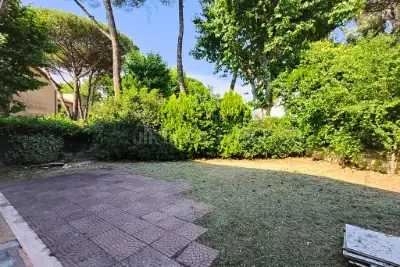 Villino a Schiera in vendita, Via della Stazione di Ciampino, Roma