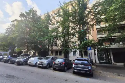 Casa in vendita, Via Venosa, Milano