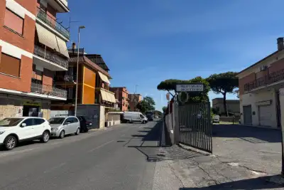 Negozio in affitto, Via del Ponte delle Sette Miglia, Roma