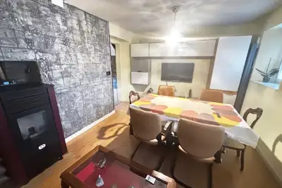 Casa Indipendente in vendita, Via Francesco Monico, Cadegliano-Viconago