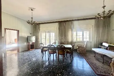 Casa Indipendente in vendita, Via Tuscolana, Roma