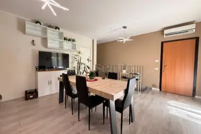 Casa in vendita, Via delle Cascine, San Donato Milanese