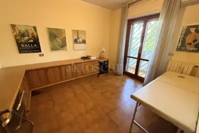 Villino a Schiera in vendita, Via Mar della Cina, Roma