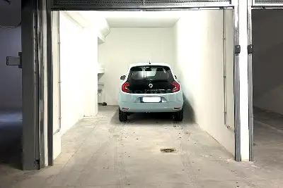 Box in vendita, Via delle Calasanziane, Roma