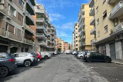 Negozio in vendita, Via Attilio Friggeri , Roma