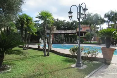 Villa in vendita, Viale di Castel Porziano , Roma