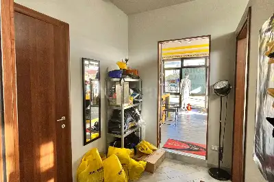 Negozio in affitto, Via Ferriera, Atripalda