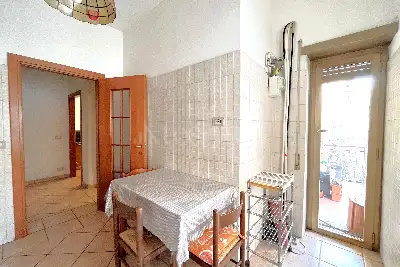 Casa in vendita, Via Caprese, Roma