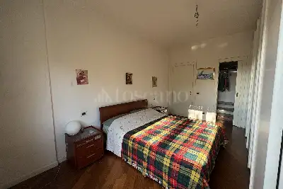 Casa in vendita, Via Lorenteggio, Milano