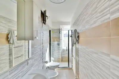 Casa in vendita, Via Varesina, Como