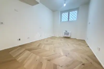 Casa in vendita, Via Giovanni da Procida 25, Milano